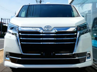 2025 Toyota Granace 2.8 Premium Diesel Turbo (No.960784)