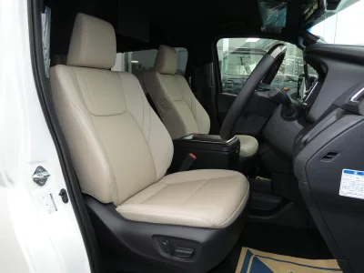 2025 Toyota Granace 2.8 Premium Diesel Turbo (No.960784)
