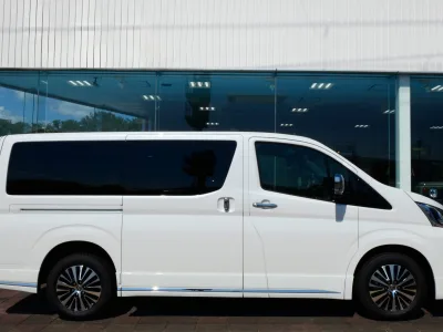 2025 Toyota Granace 2.8 Premium Diesel Turbo (No.960784)