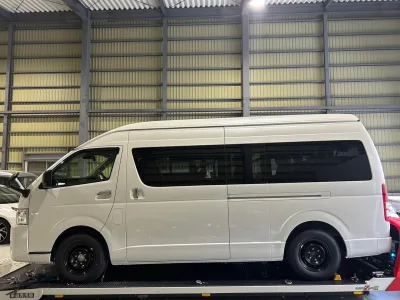 2025 Toyota Hiace Commuter Diesel Turbo 10 seater (No.960931)