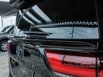 2023 Toyota Land Cruiser 300 3.5 ZX 4WD With WALD Full Aero | Rear Entertainment | JBL Sound System (No.961028)