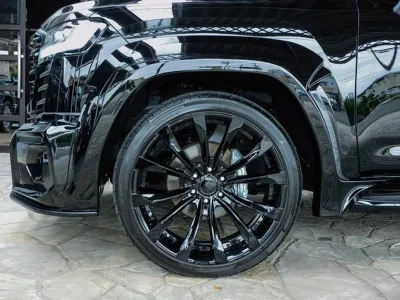 2023 Toyota Land Cruiser 300 3.5 ZX 4WD With WALD Full Aero | Rear Entertainment | JBL Sound System (No.961028)