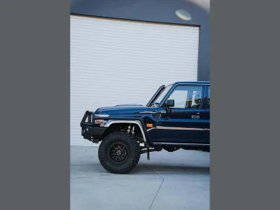 2023 Toyota Land Cruiser GXL Manual 4x4 Double Cab: Customized for Ultimate Adventure(No.960971)
