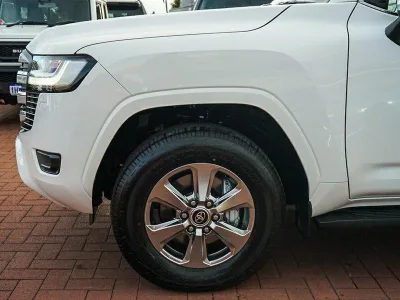 2025 Toyota Landcruiser Sahara 7 Seater (No.480786)