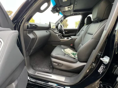 2025 Toyota LandCruiser LC300 Sahara (No.J0512)