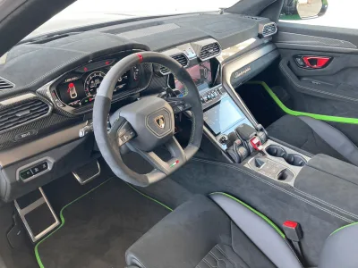 2025 Lamborghini Urus Performante: Unmatched Luxury and Performance SUV (No.960969)