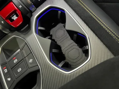 2025 Lamborghini Urus Performante: Unmatched Luxury and Performance SUV (No.960969)