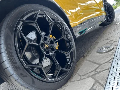 2025 Lamborghini Urus Performante: Unmatched Luxury and Performance SUV (No.960969)