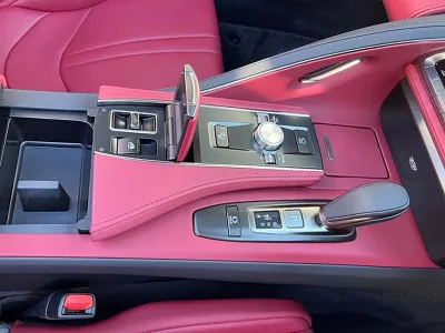 2025 Lexus LC500 Convertible - Ultimate Luxury and Performance (No.420997)