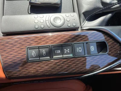 2025 Lexus LX 600 Executive 4WD Modellista Aero (No.9601035)