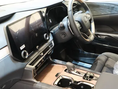 2025 Lexus RX 450h Plus Version L 4WD - The Ultimate Hybrid SUV Experience! (No.961024)
