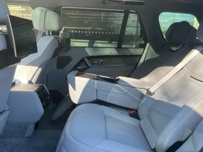 2025 Land Rover Range Rover 4.4 P530 V8 SV LWB: The Pinnacle of Luxury and Performance (No.860993)