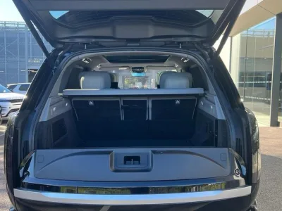 2025 Land Rover Range Rover 4.4 P530 V8 SV LWB: The Pinnacle of Luxury and Performance (No.860993)