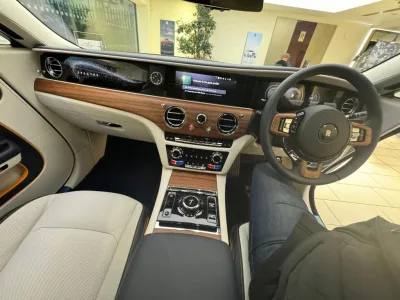2025 Rolls-Royce Full Electric Spectre Launch Package (No.J0921)