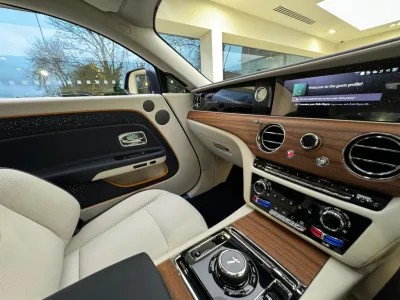 2025 Rolls-Royce Full Electric Spectre Launch Package (No.J0921)