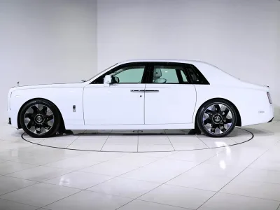 2025 Rolls-Royce Phantom The Pinnacle of Luxury and Sophistication (No.109991)