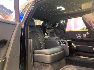 2025 Rolls-Royce Sapphire with Silver Super Luxury SUV (No.J0973)