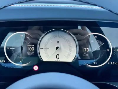 2025 Rolls-Royce Spectre: The Epitome of Luxury and Innovation (No.960966)