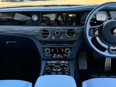 2025 Rolls-Royce Spectre: The Epitome of Luxury and Innovation (No.960966)