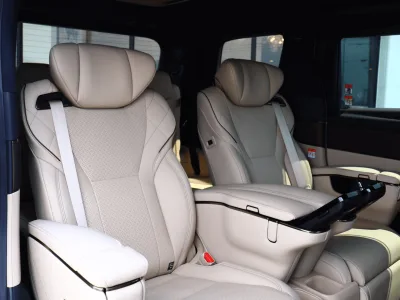 2025 Toyota Alphard Hybrid 2.5 Executive Lounge E-Four 4WD: Unmatched Luxury and Performance (No.960970)