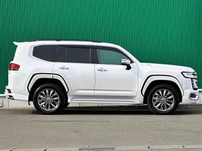 2025 Toyota Land Cruiser LC300 ZX (J01049)