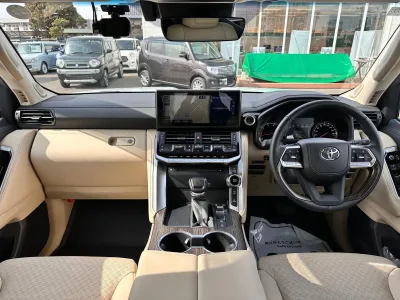 2025 Toyota Land Cruiser LC300 ZX (J01049)