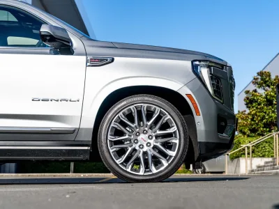 2025 GMC Yukon Denali 6.2L V8 4WD – Luxury, Power & Prestige