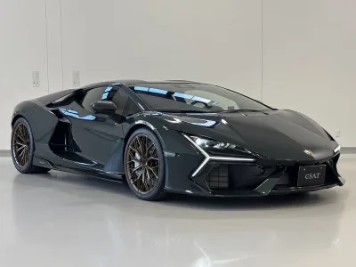 2025 LAMBORGHINI REVUELTO