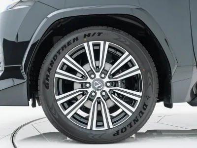 2025 LEXUS LX600 4WD –7 Seater LUXURY PACKAGE