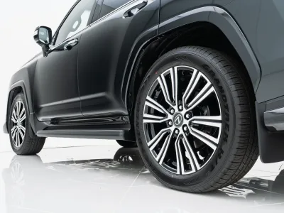 2025 LEXUS LX600 4WD –7 Seater LUXURY PACKAGE