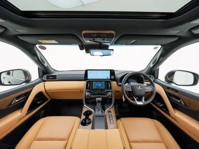 2025 LEXUS LX600 4WD –7 Seater LUXURY PACKAGE