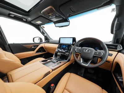 2025 LEXUS LX600 4WD –7 Seater LUXURY PACKAGE