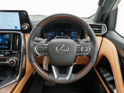 2025 LEXUS LX600 4WD –7 Seater LUXURY PACKAGE