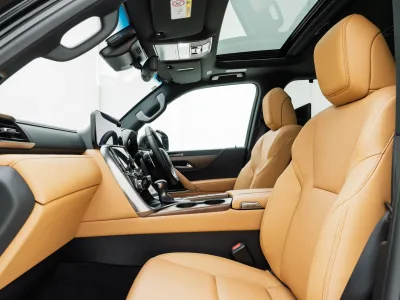 2025 LEXUS LX600 4WD –7 Seater LUXURY PACKAGE