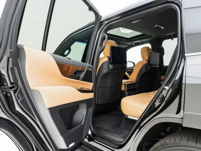 2025 LEXUS LX600 4WD –7 Seater LUXURY PACKAGE