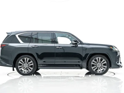 2025 LEXUS LX600 4WD –7 Seater LUXURY PACKAGE