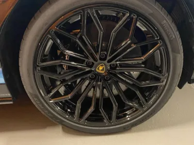 2025 Lamborghini Urus SE