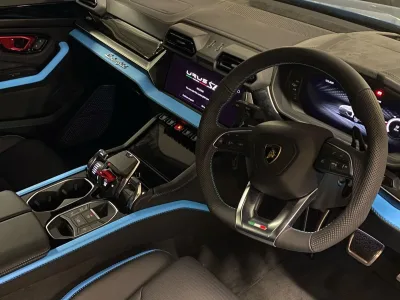 2025 Lamborghini Urus SE