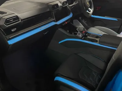 2025 Lamborghini Urus SE