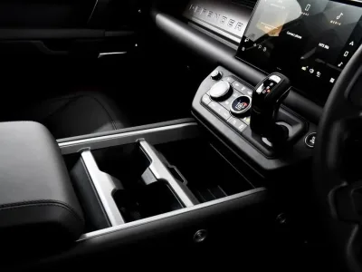 2025 Land Rover Defender 110 V8 X URBAN WIDETRACK