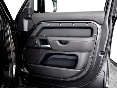2025 Land Rover Defender 110 V8 X URBAN WIDETRACK