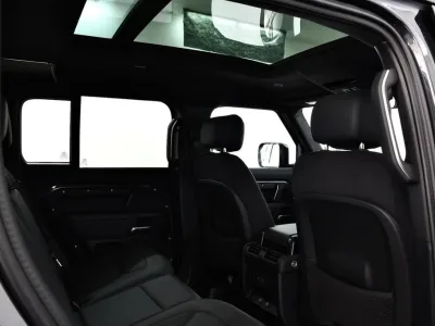 2025 Land Rover Defender 110 V8 X URBAN WIDETRACK