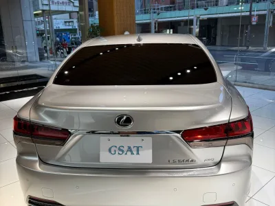 2025 Lexus LS500h Executive