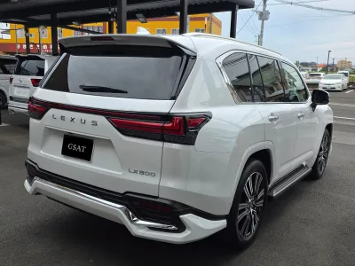 2025 Lexus LX 600 4WD Moderista 7 Seats