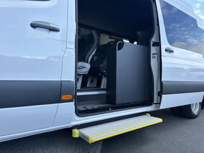 2025 Mercedes-Benz Sprinter 519 ELWB Minibus 17 Seater