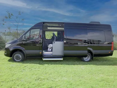 2025 Mercedes-Benz Sprinter 519 ELWB Van 16 seater VIP