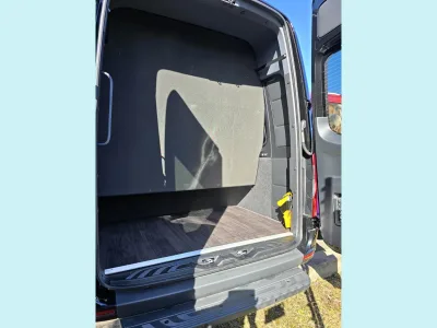 2025 Mercedes-Benz Sprinter 519 Elwb Ss 16 Seater Mini van