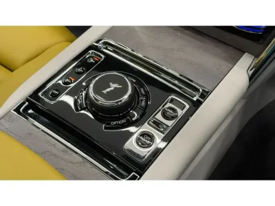 2025 Rolls-Royce Cullinan Right-Hand Drive SUV (No.109054)