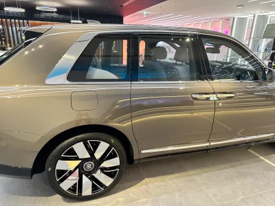 2025 Rolls-Royce Cullinan Series II: A New Era of Luxury (No.J01006)