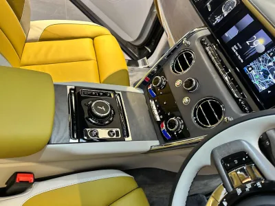 2025 Rolls-Royce Cullinan Series II: A New Era of Luxury (No.J01006)